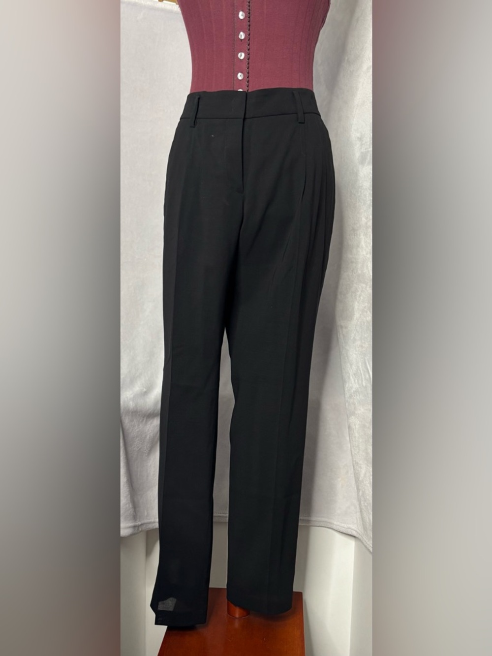 Akris Punto Mia Black Wool Trousers Pants Size 12 NWT $495